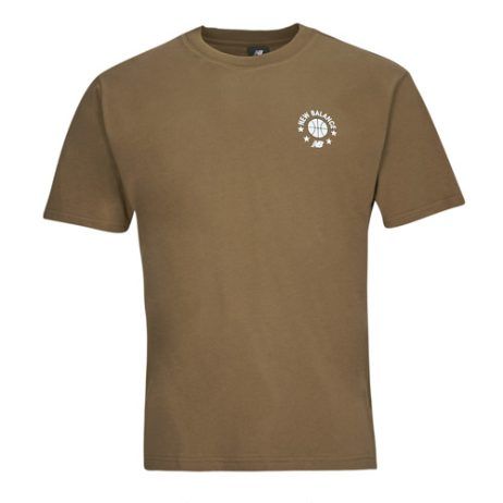 T-shirt uomo New Balance MT33582-DHE Marrone, maniche corte, perfetta per uno stile casual. Realizzata in cotone morbido, questa t-shirt offre comfort e traspirabilità. Adatta per attività sportive o per il tempo libero, è un must-have per il guardaroba maschile. Compra ora la tua New Balance MT33582-DHE Marrone e aggiungi un tocco di qualità al tuo outfit!