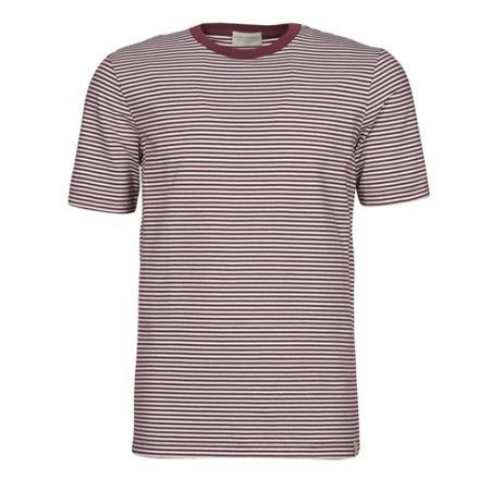 T-shirt uomo Scotch & Soda 160847 rossa, con maniche corte, ideale per uno stile casual e trendy. Realizzata in tessuto di alta qualità, questa maglietta offre comfort e versatilità, perfetta da abbinare a jeans o pantaloni. Aggiungi un tocco di moda al tuo guardaroba con la T-shirt Scotch & Soda, un must-have per ogni uomo attento allo stile.