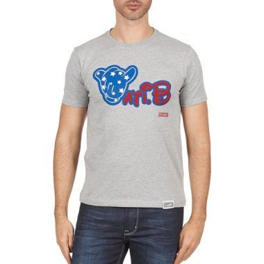 T-shirt maniche corte Wati B TSMIKUSA di colore grigio per uomo, realizzata in morbido cotone per un comfort ottimale. Stile casual e moderno, ideale per ogni occasione. Perfetta combinazione di qualità e design, adatta per abbigliamento quotidiano e occasioni informali. Disponibile nelle taglie da uomo. Aggiungi un tocco di stile al tuo guardaroba con la T-shirt Wati B TSMIKUSA grigia.