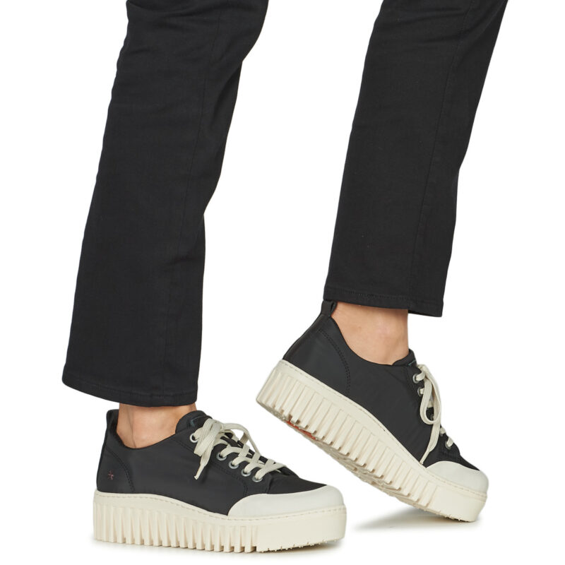 Art BRIGHTON Black Low Sneakers Women - 8