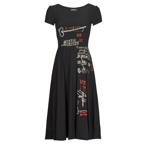 Abito lungo Donna Desigual BROADWAY ROAD in nero, elegante e versatile, perfetto per occasioni speciali e il tempo libero. Scopri lo stile unico e alla moda di questo vestito.