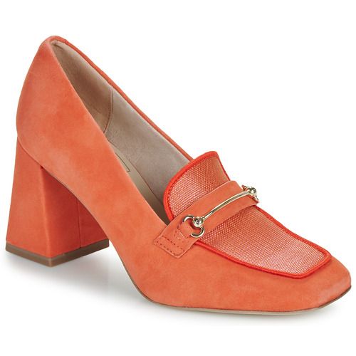 Mocassini Donna Tamaris 24413-606 in Arancio, eleganti e confortevoli, perfetti per ogni occasione. Scarpe alla moda, ideali per un look casual e chic. Acquista ora il tuo paio di mocassini Tamaris in arancio, disponibili online per un'ottima scelta di stile.