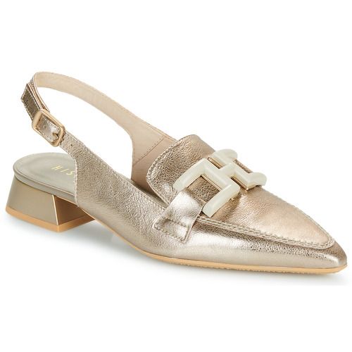Ballerine DALI 2 Oro di Hispanitas per donna, eleganti e raffinate, ideali per ogni occasione. Design alla moda con finitura dorata, perfette per un look chic e contemporaneo. Scarpe comode e versatili, ideali per completare outfit sia casual che elegante. Scegli il comfort senza rinunciare allo stile con le ballerine Hispanitas.