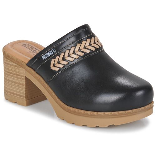 "Ciabatta Donna Pikolinos CANARIAS Nero, elegante e confortevole, realizzata in morbida pelle di alta qualità, ideale per il tuo stile quotidiano. Design chic perfetto per ogni occasione, dalla spiaggia alle passeggiate in città. Scopri il comfort e la raffinatezza delle Pikolinos CANARIAS Nero."