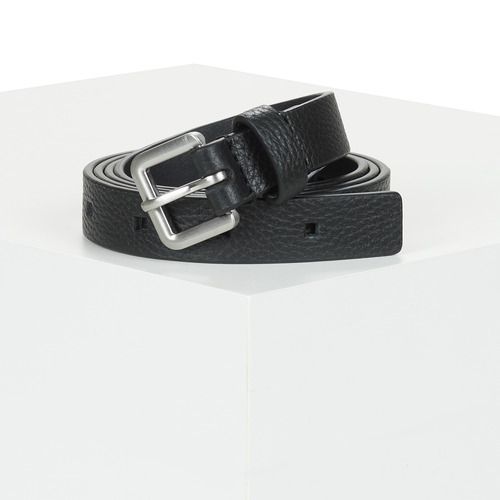Cintura Donna Esprit AIMEE in Nero, elegante accessorio in pelle, ideale per completare ogni outfit. Perfetta per look casual e formali, offre stile e comfort. Acquista ora la cintura Esprit AIMEE per un tocco di classe.