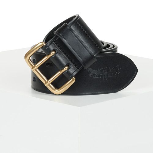Cintura Levis WIDE WIDTH BELT Nero Donna, elegante e versatile, ideale per ogni outfit. Realizzata in materiali di alta qualità, offre comfort e durata. Perfetta per un look casual o formale, aggiunge un tocco di stile al tuo guardaroba. Acquista ora per valorizzare il tuo stile con questa cintura Levis.