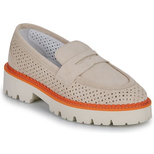 Mocassini donna JB Martin FRANNY in beige, realizzati in morbida pelle con design elegante e raffinato, perfetti per ogni occasione. Scarpe comode e stilose per un look sofisticato e alla moda. Ideali per il lavoro o il tempo libero, questi mocassini si abbinano facilmente a qualsiasi outfit.