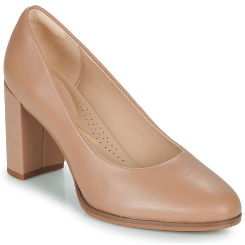 Décolleté Donna Clarks FREVA85 COURT in beige, elegante e versatile, perfetta per ogni occasione. Design raffinato con tacco comodo, ideale per un look sofisticato. Scarpe da donna di alta qualità per il tuo stile quotidiano.
