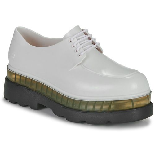 Scarpe Derby Donna Melissa SHIFTER AD in colorazione Nero, perfette per ogni occasione, con design elegante e comfort eccezionale. Perfette per un look moderno e versatile, queste scarpe sono ideali per chi cerca stile e praticità. Acquista ora le Melissa SHIFTER AD Nero e arricchisci il tuo guardaroba con un tocco di raffinatezza.