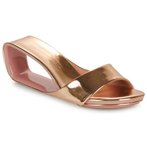 Scarpe United Nude MOBIUS MID Rosa Ciabatta Donna, eleganti e moderne, perfette per ogni occasione. Design innovativo con tomaia in materiale di alta qualità, soletta comoda e suola antiscivolo. Ideali per il comfort quotidiano e per aggiungere un tocco di stile agli outfit estivi. Disponibili in varie misure. Acquista ora per un look unico e contemporaneo!