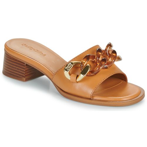 Ciabatta Donna See by Chloé MONYCA Marrone, eleganti e comode, realizzate in materiali di alta qualità. Perfette per ogni occasione, queste ciabatte offrono stile e comfort. Acquista ora per completare il tuo look con un tocco di classe!