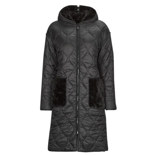 Cappotto donna Derhy FAUSTINE PARKA in nero, elegante mantella ideale per outfit autunnali e invernali. Design raffinato e versatile, perfetto per ogni occasione. Acquista ora per rimanere alla moda e protetta dal freddo.