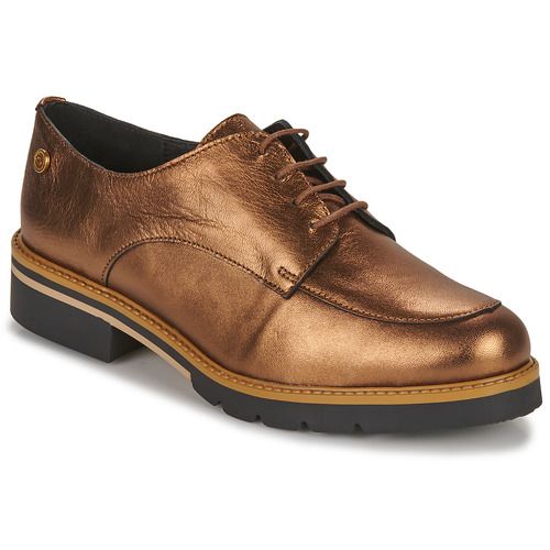 Scarpa Derby Donna Betty London NAVARRA Oro, elegante e raffinata, perfetta per occasioni speciali e look alla moda. Design sofisticato con finitura dorata, ideale per completare outfit chic. Disponibile in varie taglie, la scarpa perfetta per esaltare il tuo stile. Acquista ora e aggiungi un tocco di classe al tuo guardaroba!