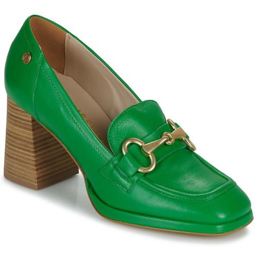 Mocassini Donna Fericelli New 6 Verde, eleganti e versatili, realizzati in morbido materiale di alta qualità. Design alla moda con dettagli raffinati, perfetti per completare ogni look. Comfort e stile per ogni occasione. Disponibili in verde, ideali per la stagione primaverile e estiva.