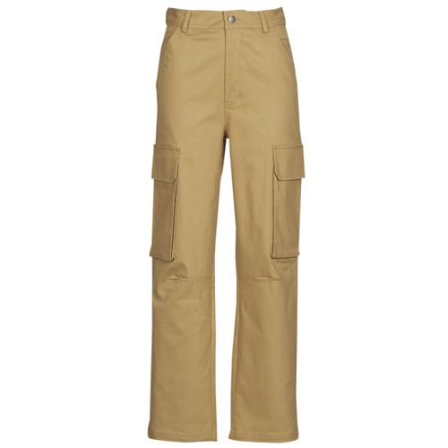 Pantalone Cargo Donna Moony Mood APALINE Beige, elegante e versatile, ideale per look casual e alla moda. Realizzato in tessuto resistente, questo pantalone presenta tasche laterali funzionali e un design contemporaneo. Perfetto per ogni occasione, dal tempo libero al lavoro. Aggiungi un tocco di stile al tuo guardaroba con i pantaloni cargo APALINE.