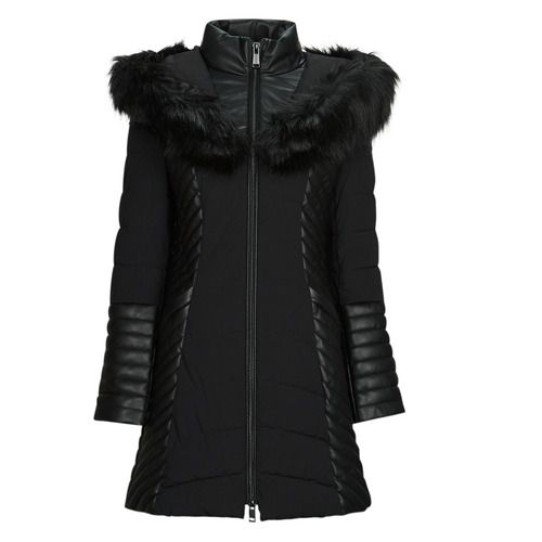 Piumino da donna Guess NEW OXANA JACKET in colore nero, elegante e alla moda, ideale per la stagione invernale. Realizzato con materiali di alta qualità per garantire comfort e calore. Perfetto per completare il tuo look casual o chic. Acquista ora per un outfit stiloso e trendy!