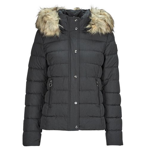 Piumino Donna Only ONLNEWLUNA QUILTED JACKET CC OTW Marine, elegante giacca trapunta in tessuto morbido di colore blu navy. Performance termica ideale per la stagione invernale, con design moderno e raffinato. Perfetta per outfit casual e occasioni speciali, garantendo stile e comfort. Un must-have nel guardaroba femminile per un look chic e contemporaneo.