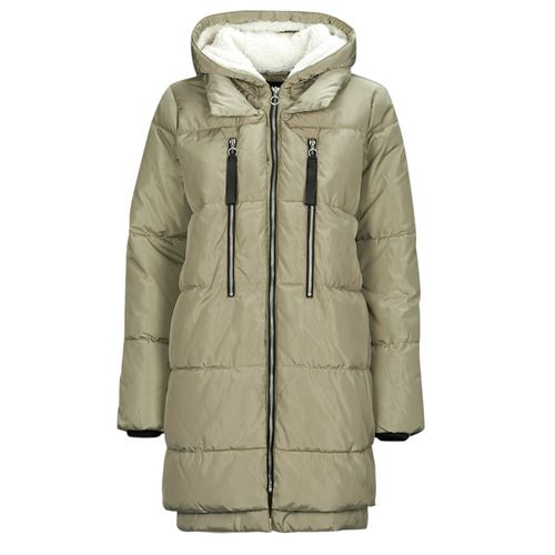 Piumino donna Only ONLNEWNORA LONG PUFFER COAT CC OTW beige, elegante e caldo, ideale per l'inverno. Giacca imbottita lunga con cappuccio, perfetta per un look alla moda e confortevole. Disponibile in diverse taglie, ottima scelta per affrontare il freddo con stile.