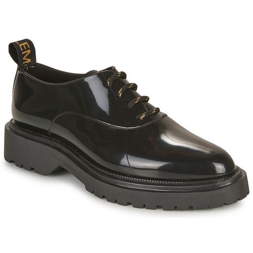 Scarpe Lemon Jelly SPARKS Nero Derby Donna eleganti e alla moda, realizzate in materiali di alta qualità. Design versatile adatto per ogni occasione, con tomaia nera lucida e suola antiscivolo. Ideali per donne che cercano comfort senza rinunciare allo stile. Perfette per outfit casual o più raffinati, queste derby si adattano facilmente a qualsiasi guardaroba. Acquista ora il tuo paio di Lemon Jelly SPARKS Nero e arricchisci il tuo look con un tocco di classe.