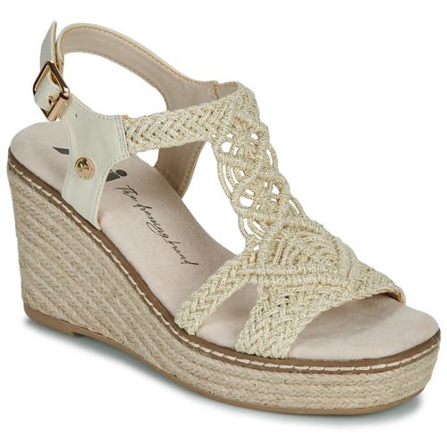 Sandali Xti 142753 Bianco per Donna, un modello elegante e versatile perfetto per l'estate. Realizzati in materiali di alta qualità, questi sandali offrono comfort e stile, ideali per ogni occasione. Acquista ora i tuoi sandali Xti 142753 per un look fresco e alla moda!