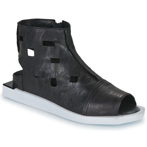 Sandali Papucei ARAGORN in nero per donna, eleganti e comodi, ideali per ogni occasione. Scopri il mix perfetto di stile e comfort con questi sandali alla moda. Perfetti per l'estate, questi sandali sono un must-have nel tuo guardaroba. Disponibili ora per l'acquisto online.
