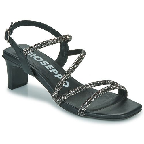 Sandali Gioseppo ARAPUA Nero per donna, eleganti e versatili, ideali per ogni occasione. Design moderno con finiture di qualità, perfetti per completare il tuo look estivo. Acquista ora i sandali Gioseppo ARAPUA Nero e aggiungi un tocco di stile al tuo guardaroba.
