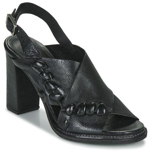 Sandali Airstep / A.S.98 BASILE COUTURE in pelle nera per donna, caratterizzati da un design elegante e alla moda, ideali per ogni occasione. Questi sandali offrono comfort e stile, perfetti per completare il tuo look estivo. Disponibili in vari colori, si adattano facilmente a qualsiasi outfit.