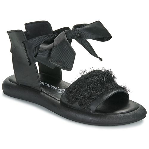 Sandali CRUELA di Papucei in nero per donna, eleganti e alla moda, perfetti per l'estate. Design raffinato e comodo, ideale per ogni occasione. Acquista il tuo paio di sandali Papucei CRUELA per un look chic e sofisticato.