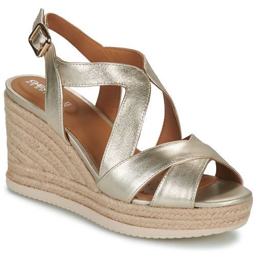 Sandali Donna Geox D PONZA Oro, eleganti e traspiranti, perfetti per l'estate. Realizzati con materiali di alta qualità, questi sandali offrono comfort e stile, ideali per ogni occasione. Acquista ora per aggiungere un tocco di classe al tuo outfit.
