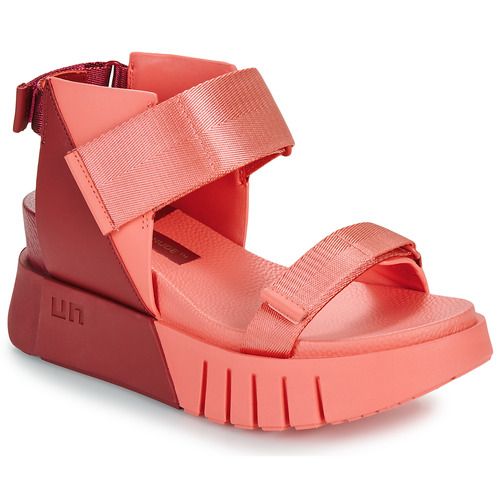 Sandali Donna United Nude DELTA RUN in color Bordeaux, eleganti e trendsetter, perfetti per la stagione primavera-estate. Questi sandali offrono un design unico e moderno, ideali per completare qualsiasi outfit con stile. Comfort e versatilità si uniscono per un'esperienza di calzata ottimale. Perfetti per occasioni casual e speciali, i sandali DELTA RUN sono un must-have per ogni guardaroba femminile. Scopri la collezione e acquista ora!