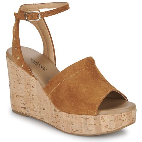 Sandali Donna NeroGiardini E307663D-326 Marrone, eleganti e versatili, perfetti per ogni occasione. Realizzati con materiali di alta qualità, offrono comfort e stile, ideali per un look sofisticato e alla moda. Acquista ora per completare il tuo guardaroba estivo.