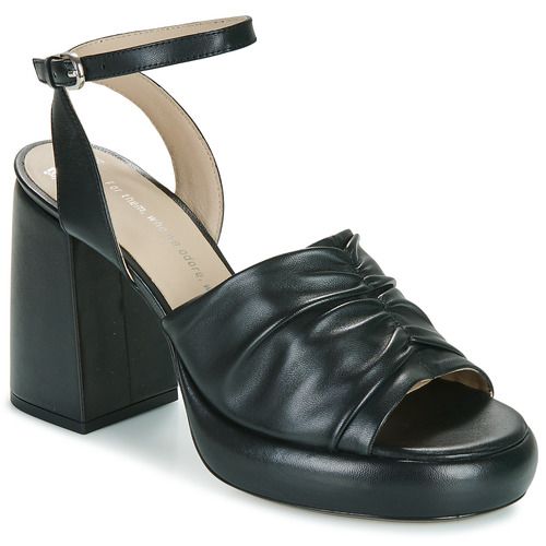Sandali Bronx GINN-Y Nero per Donna in stile elegante e moderno, ideali per ogni occasione. Questi sandali offrono comfort e supporto, realizzati con materiali di alta qualità. Perfetti per completare il tuo look estivo, disponibili in diverse misure. Acquista ora per un’estate all’insegna della moda!