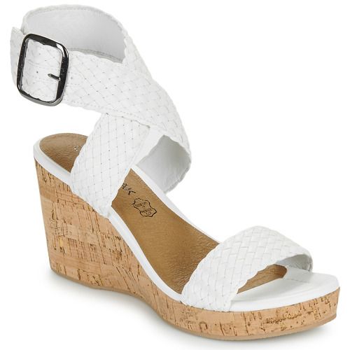 Sandali KIRA Bianco di Chattawak per donna, eleganti e comodi, con design fresco e versatile, perfetti per la stagione estiva. Ideali per abbinamenti casual e chic, offrendo comfort per ogni occasione. Acquista ora per aggiungere un tocco di stile al tuo guardaroba!