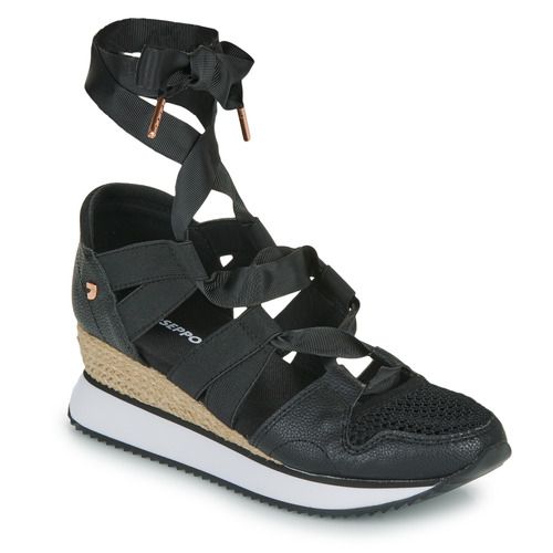 Sandali Gioseppo MUIR Nero per Donna, eleganti e alla moda, perfetti per l'estate. Design versatile, suola comoda e materiali di alta qualità, ideali per completare ogni look. Scopri la tua scarpa must-have per affrontare la stagione con stile e comfort.