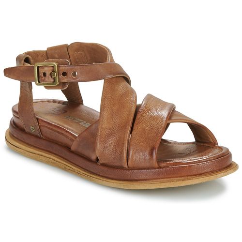 Sandali Airstep / A.S.98 SPOON STRAP beige per donna, realizzati in pelle di alta qualità con un design elegante e dettagli ricercati. Ideali per l'estate, questi sandali offrono comfort e stile, perfetti per ogni occasione. Acquista ora i sandali beige Airstep / A.S.98 per un look chic e alla moda!