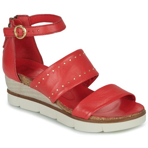 Sandali Mjus TAPASITA Rosso per donna, eleganti e alla moda, realizzati in tonalità vivace di rosso. Perfetti per l'estate, questi sandali combinano comfort e stile per ogni occasione. Ideali per un look casual o per eventi speciali. Aggiungi un tocco di colore al tuo guardaroba con i sandali Mjus TAPASITA Rosso.