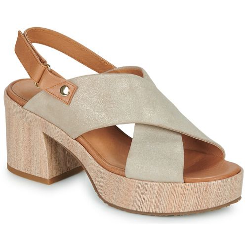 Sandali Donna Mam'Zelle WILIA Oro, eleganti e versatili, perfetti per completare il tuo look estivo. Realizzati con materiali di alta qualità, questi sandali offrono comfort e stile. Ideali per occasioni casual o formali, i sandali WILIA Oro sono un must-have per ogni donna alla moda. Scopri la combinazione di raffinatezza e praticità con i sandali Mam'Zelle WILIA.