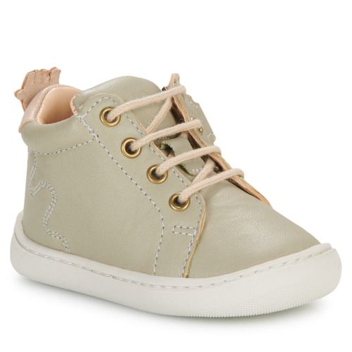 Scarpe Easy Peasy per bambina ragazza MY DEBOO LACET in verde, ideali per il comfort e lo stile quotidiano. Realizzate con materiali di alta qualità, queste scarpe offrono una calzata perfetta e una resistenza eccezionale. Perfette per ogni occasione, dal gioco al tempo libero, garantiscono un look trendy e alla moda. Scegli la praticità e il design con Easy Peasy!