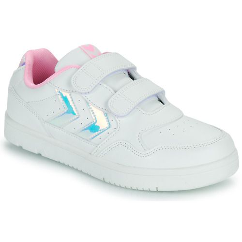 Scarpe bambina ragazza hummel CAMDEN JR Bianco, eleganti e comode, ideali per il tempo libero. Design moderno e versatile, perfette per ogni occasione. Realizzate con materiali di alta qualità per garantire comfort e durata. Disponibili in diverse taglie, queste scarpe sono un must-have per il guardaroba delle più giovani. Acquista ora e fai felice la tua bambina con stile!