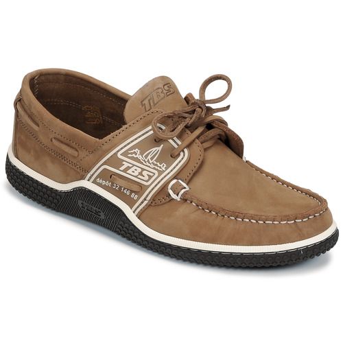Scarpe da barca Uomo TBS GLOBEK in Marrone, un modello elegante e comodo, ideale per le uscite estive. Realizzate con materiali di alta qualità, offrono un'ottima aderenza e un design sofisticato. Perfette per chi cerca stile e funzionalità, queste scarpe sono un must-have per ogni guardaroba maschile.
