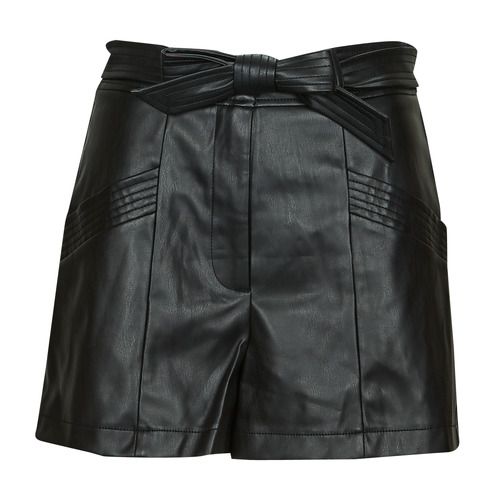 Shorts donna Naf Naf FIA SH1 in color nero, realizzati con materiali di alta qualità per garantire comfort e stile. Perfetti per l'estate, questi shorts sono ideali per outfit casual o eleganti. Acquista ora per aggiungere un tocco trendy al tuo guardaroba!
