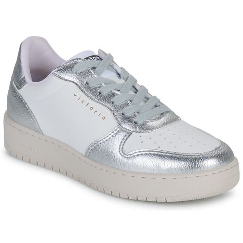 Sneakers basse Victoria 1258238PLATA Bianco per donna, eleganti e confortevoli, ideali per un look casual-chic. Perfette per ogni occasione, queste scarpe offrono un design trendy e versatilità per abbinamenti. Acquista online le sneakers Victoria per un tocco di stile nel tuo guardaroba.