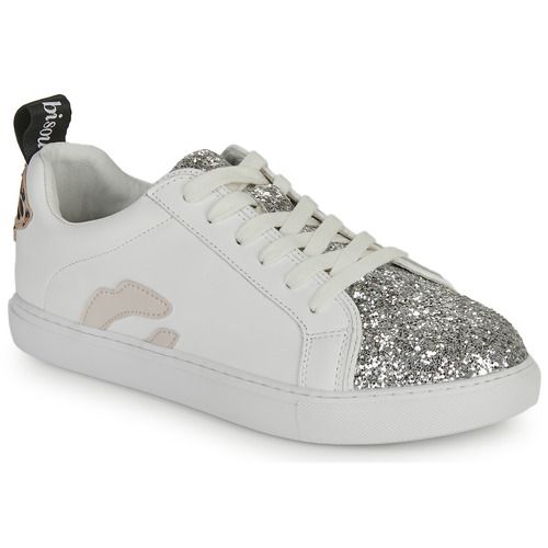 Sneakers basse Donna Bons baisers de Paname BETTYS ROSE GLITTER SILVER in Bianco, caratterizzate da un design elegante e scintillante, ideali per un look alla moda e versatile. Perfette per ogni occasione, queste scarpe offrono comfort e stile, rendendole un must-have per il tuo guardaroba. Acquista ora le BETTYS ROSE GLITTER SILVER per un tocco di glamour nel tuo outfit quotidiano.