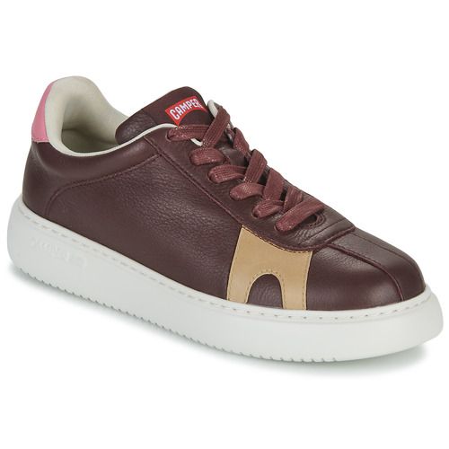 Sneakers basse Bordeaux Donna Camper K201311-031, eleganti e comode, ideali per ogni occasione. Design moderno con dettagli distintivi, perfette per un look casual e trendy. Scarpe versatili che uniscono stile e comfort, perfette per le donne che amano la moda.