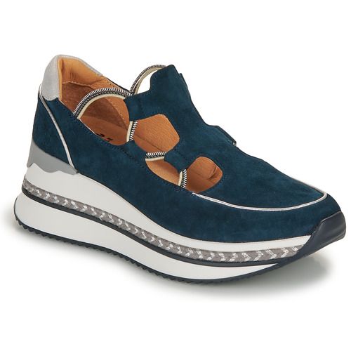 Sneakers basse Mam'Zelle ESTACA Marine per donna, eleganti e comode, ideali per il look casual e alla moda. Realizzate con materiali di alta qualità, queste sneakers offrono stile e comfort per ogni occasione. Acquista ora le sneakers Mam'Zelle ESTACA, perfette per completare il tuo guardaroba primaverile e estivo.