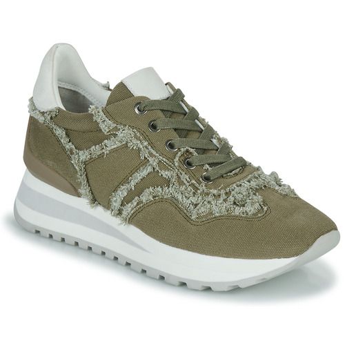 Sneakers basse Donna GIEN V4 CANVAS KAKI Verde - Design moderno e versatile, perfetto per ogni occasione. Realizzate in canvas di alta qualità, queste sneakers offrono comfort e stile per un look casual e alla moda. Ideali per la primavera e l'estate, disponibili in diverse taglie. Aggiungi un tocco di eleganza al tuo guardaroba con le sneakers GIEN V4!