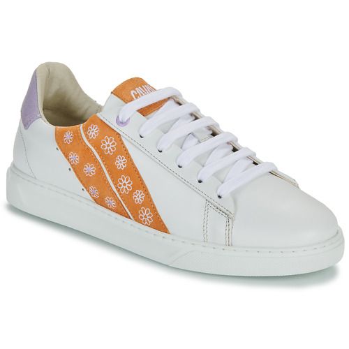 Sneakers basse Donna Caval SLASH Bianco - eleganti e trendy, perfette per ogni occasione. Design moderno, comfort ottimale e versatilità per un look casual-chic. Ideali per completare il tuo outfit con stile. Acquista ora le Caval SLASH Bianco e aggiungi un tocco di freschezza al tuo guardaroba!