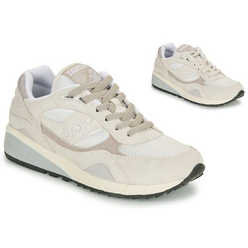 Sneakers basse Saucony Shadow 6000 Bianco per donna, eleganti e confortevoli, ideali per un look casual e alla moda. Queste scarpe offrono un perfetto equilibrio tra stile e comfort, dotate di una suola antiscivolo e una tomaia in materiali di alta qualità. Perfette per ogni occasione, dal tempo libero agli allenamenti leggeri. Acquista ora le Saucony Shadow 6000 Bianco e arricchisci il tuo guardaroba!