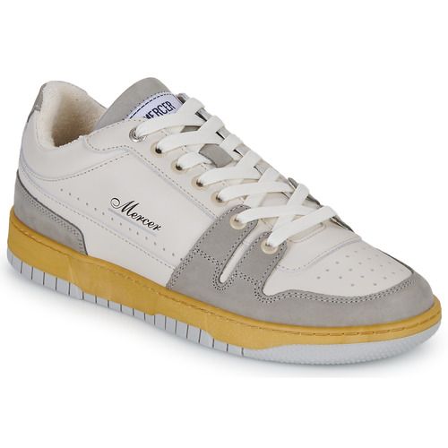 Sneakers basse Donna Mercer Amsterdam THE BROOKLYN in bianco, eleganti e versatili, perfette per ogni occasione. Queste scarpe trendy offrono comfort e stile, ideali per completare il tuo look casual. Acquista ora le migliori sneakers per donna, perfette per la primavera estate!