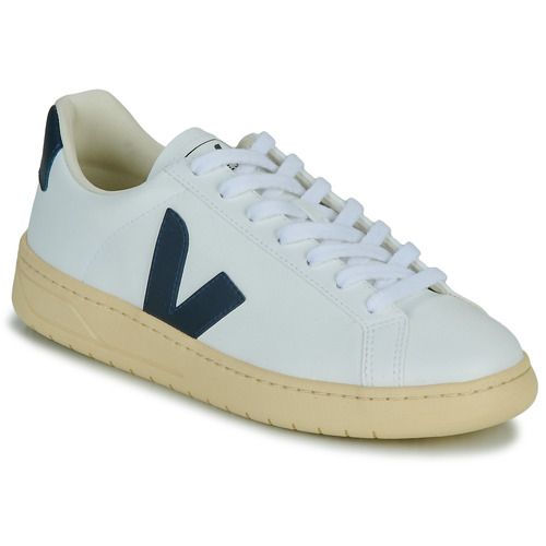 Sneakers basse Veja URCA Bianco per donna, eleganti e alla moda, ideali per ogni occasione. Design contemporaneo con dettagli raffinati, perfette per un look casual e chic. Comode e versatili, queste sneakers sono un must-have per il tuo guardaroba.